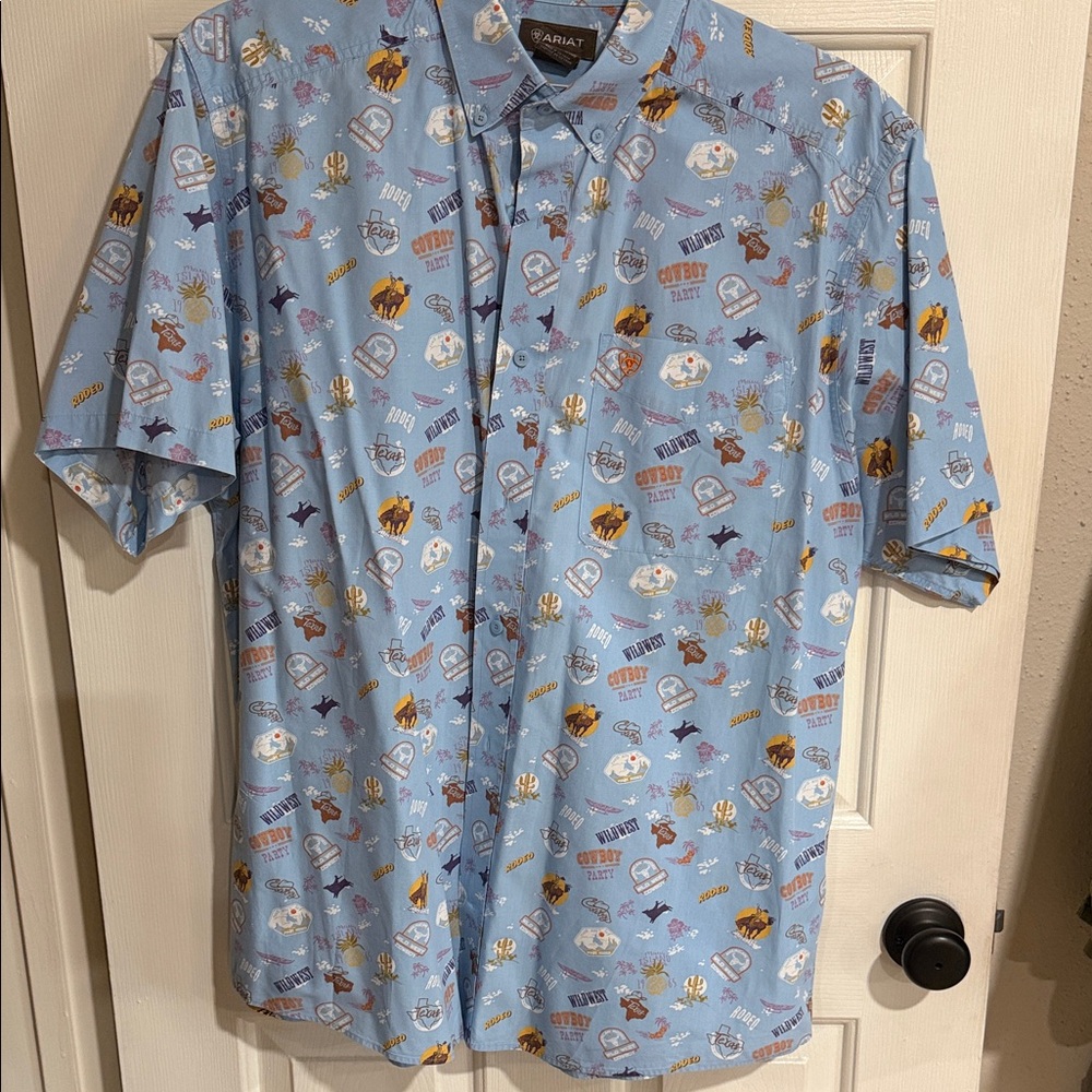 Ariat Men's Light Blue Graphic Button Down Shirt